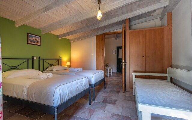 Ilyessa Cottages