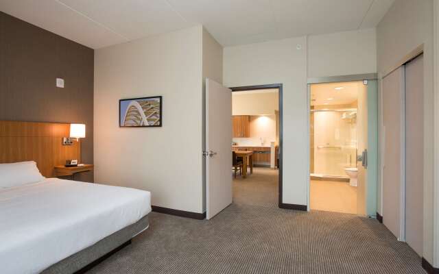 Hyatt Place Cincinnati / Sharonville Convention Center