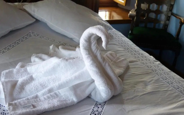 B&B Ta Xelidonakia