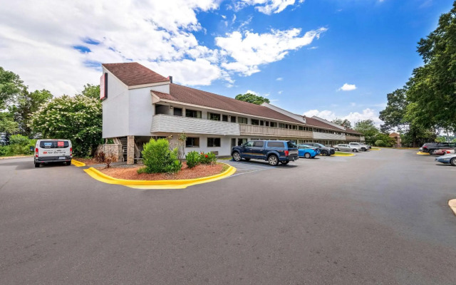 Motel 6 Charlotte NC Airport
