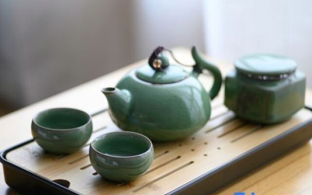 Yisu Qingju Hotel (Cixi Yintai City)