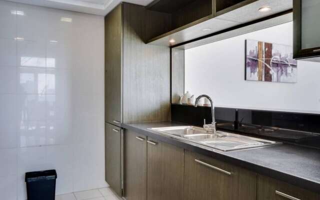 Modern Apartment Great View of Burj Khalifa!