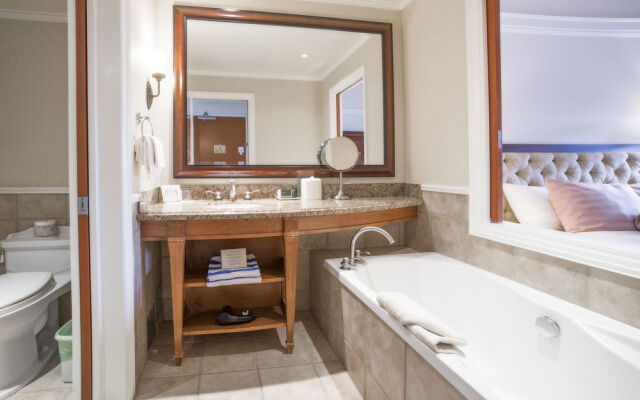 Poets Cove Resort & Spa