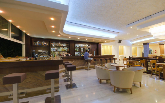 Atlantis Hotel