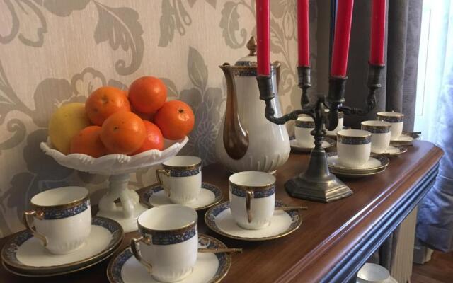 Le Petit Chateau Des Cedres