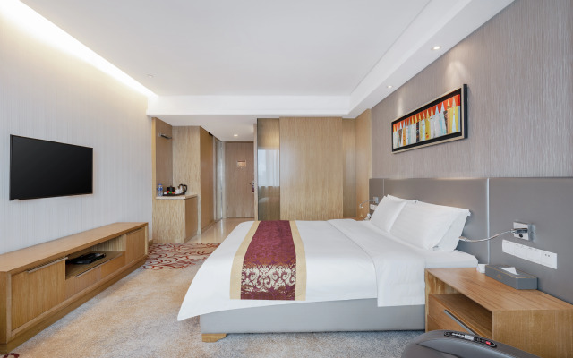 Guangzhou Pearl River International Hotel （Yijing Lu Metro Station）