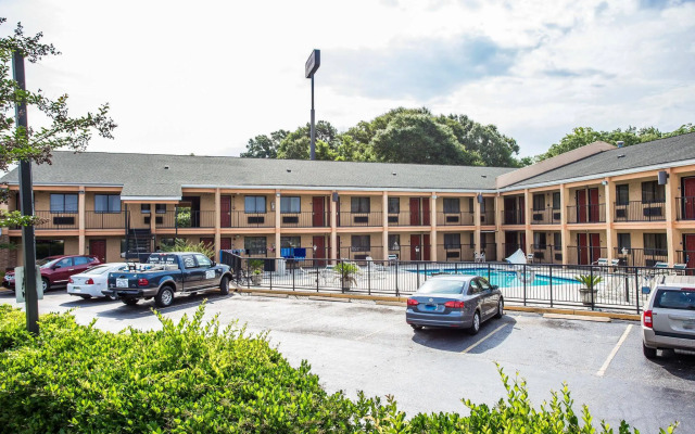Rodeway Inn North Charleston - Ashley Phosphate