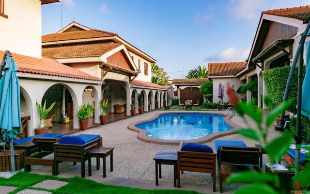 Mahogany Lodge, Cantonments