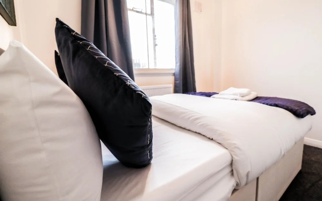 Lovely 3 Bedroom Maisonette