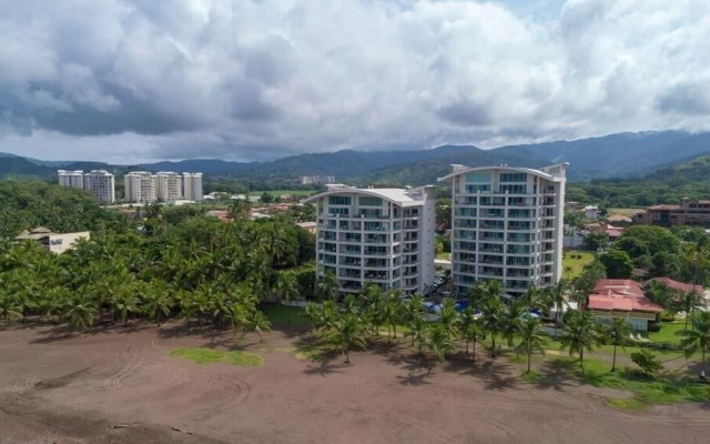 Elegant Beachfront Condo at Diamonte del Sol - 801s