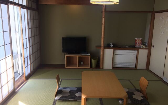 Breezbay Seaside Resort Atami