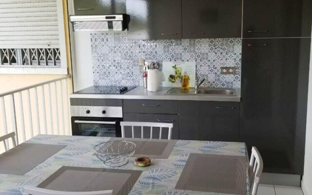 Apartment With One Bedroom In Le Gosier With Enclosed Garden And Wifi 900 M From The Beach