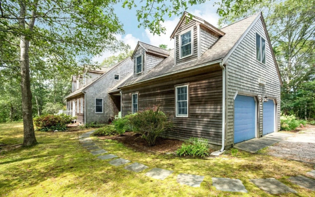 Cape Cod Bay - 4 Br Home