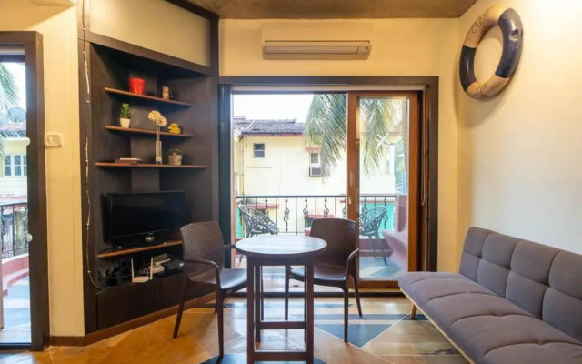 Walk to Calangute beach from this beautiful studio