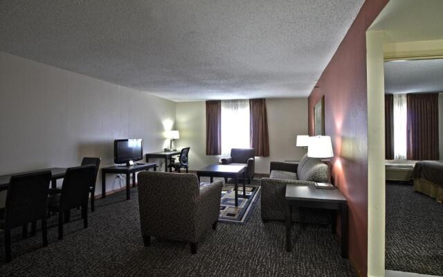 Chicago Club Inn & Suites