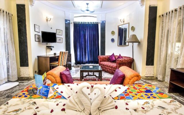 FabHotel Sugan Niwas Palace Bani Park