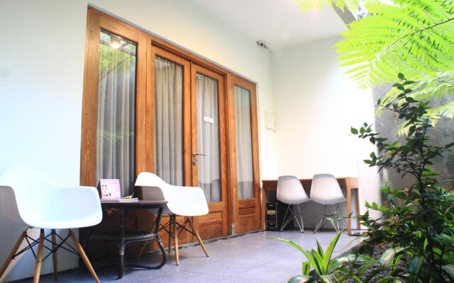 Buton Backpacker Lodge