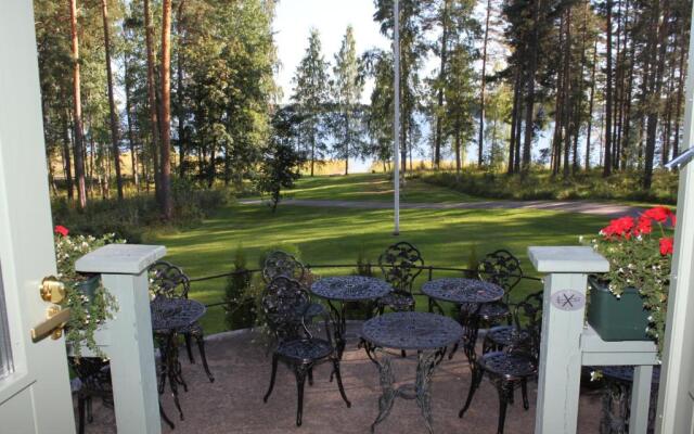 Villa Urhola, Kruunupuisto