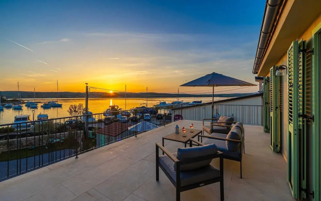 Villa Beachfront With 4 Bedrooms and 3 5 Bathrooms