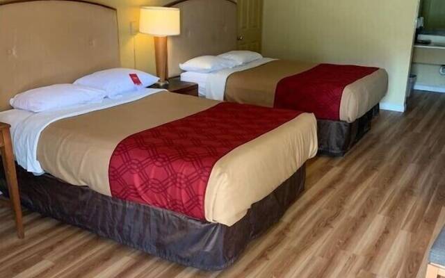 AmeriVu Inn & Suites - Gilbertsville