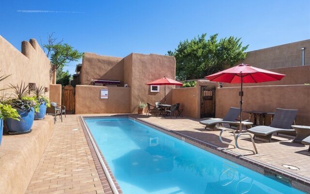 Casa Siempre Mayo - Railyard Gem, Walk to Plaza