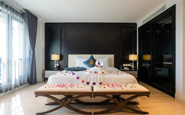 Rex Quang Binh Hotel