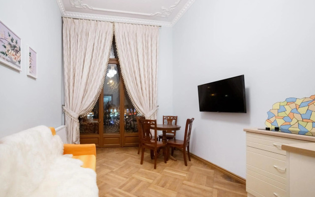 Grand Lviv Apartment II (2 of 3)