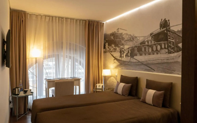 Oca Ribeira do Porto Hotel