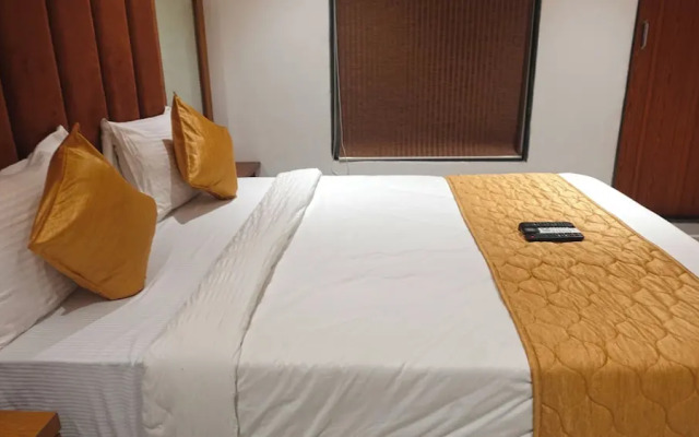 Hotel Palms Residency