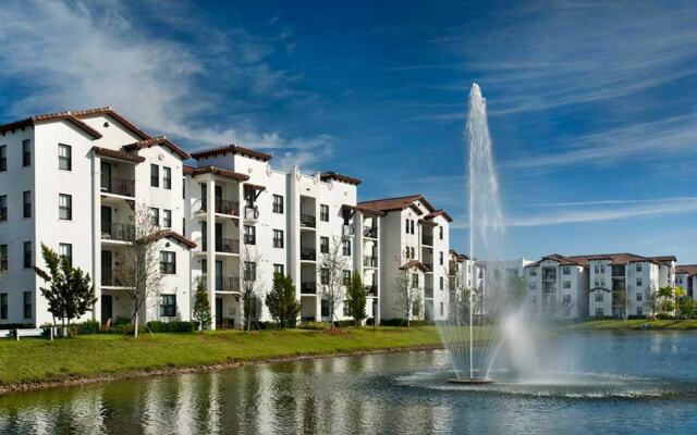 LYX Suites at Amli in Doral