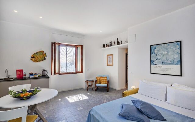 Yellow Suite sul Lungomare di Recco