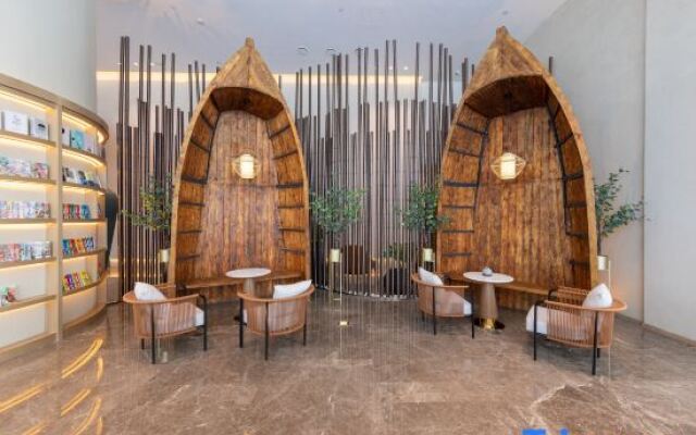 Zhuhai Gongbei Lovers Road Atour S Net Yiyan Selection Hotel