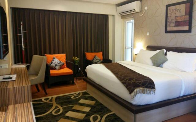 Paly Hotel