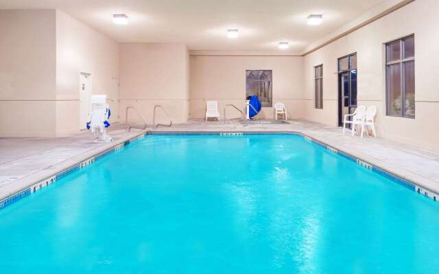 Super 8 by Wyndham Columbia East