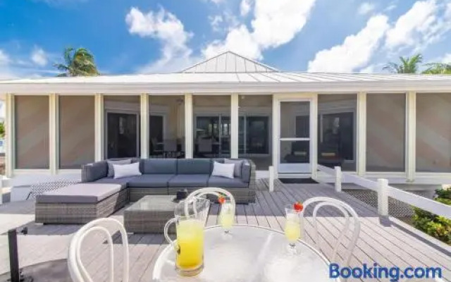 Peace & Kai It by Grand Cayman Villas & Condos