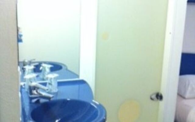 Отель Kyriad Direct Montauban Centre