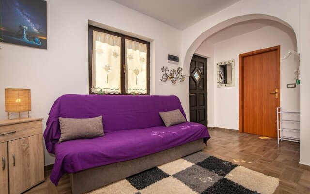 Nice Home in Stifanici With Wifi and 1 Bedrooms