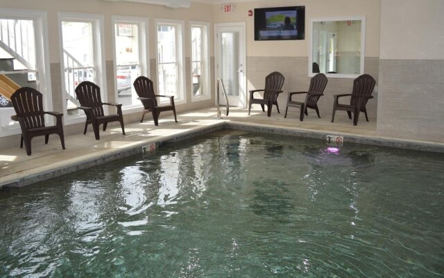 Copley LaReine Motel