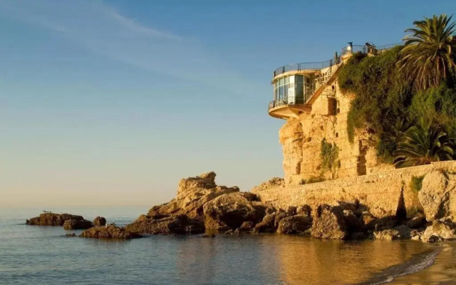 Perfect Family Apartment in Acapulco Playa, Nerja