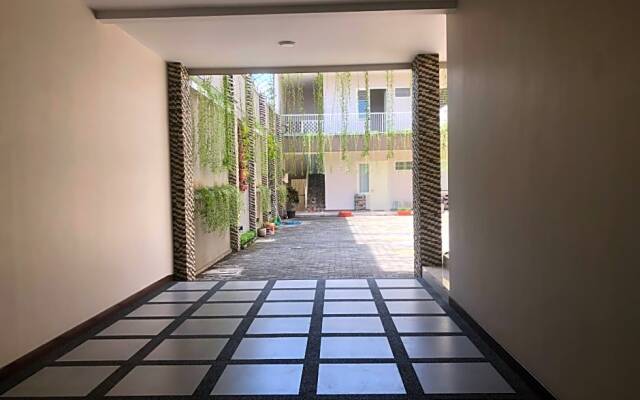 OYO Life 3093 Kost Bale Teduh