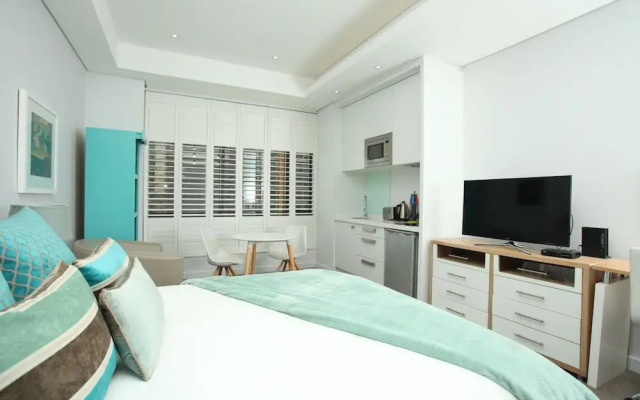 Sandton Skye Unit 702