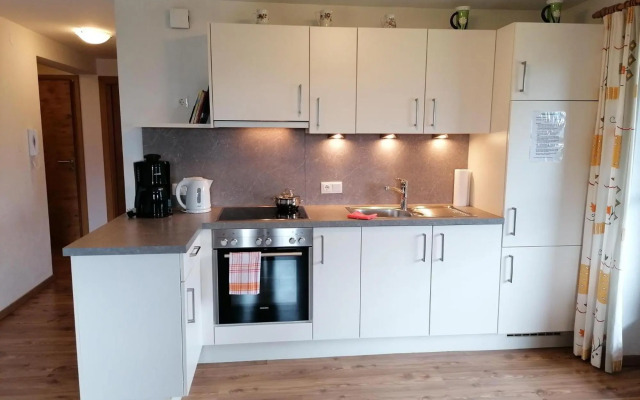 Embacher Marianne - Rotharlhof