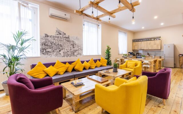 Boombully Rooms  Hostel