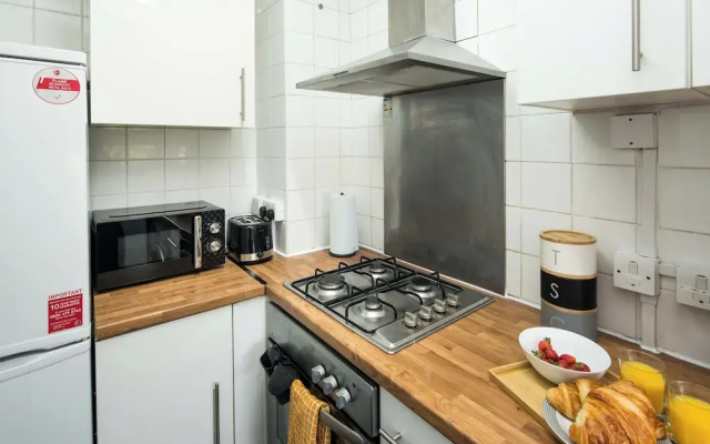 Sunny 2B/1B Flat nr Borough Market, Central London