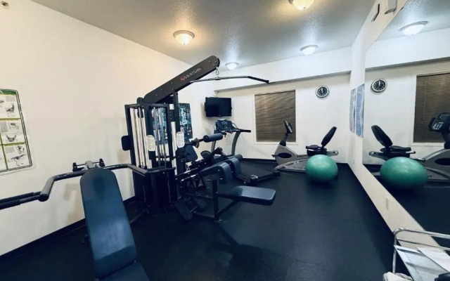 Super 8 Dawson Creek