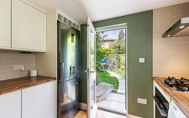 Charming London Retreat