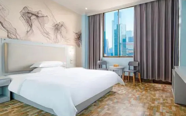 Yunduo Apartment (Foshan Zumiao Zhangye Culture Square)