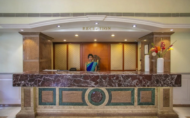 Capital O 536 The Rialto Hotel