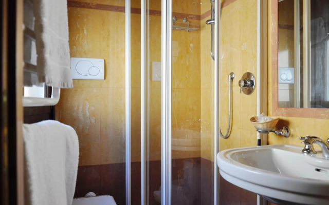Hotel San Guido Porta Volta