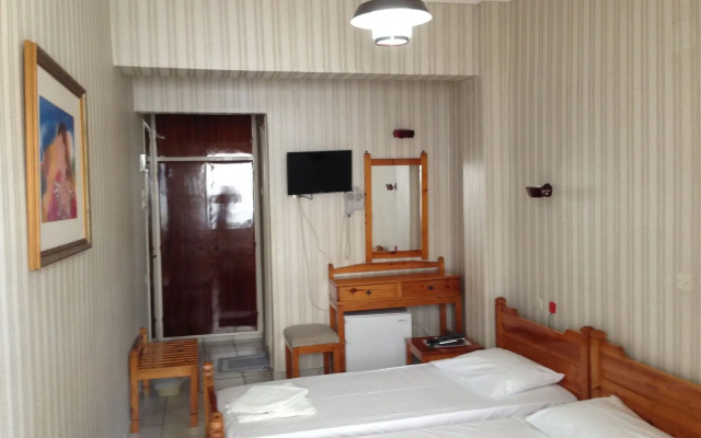 Phaethon Hotel